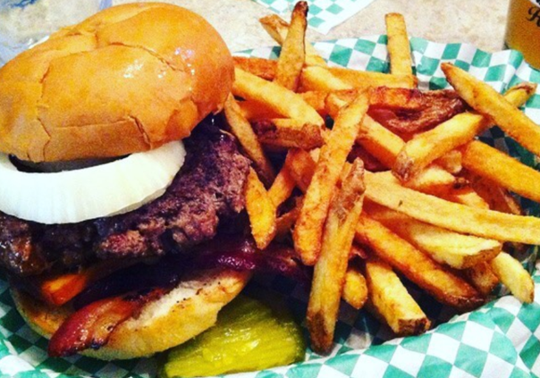 Where to Find The Best Burger in St. Paul, MN