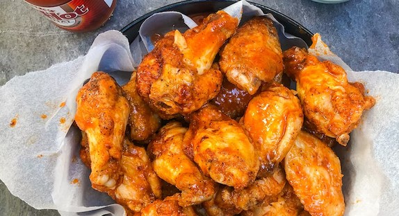 Where to Order Super Bowl Chicken Wings in Texas 
