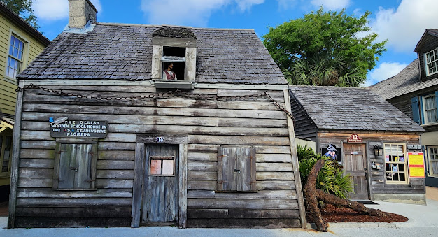 Where is The Oldest Wooden Schoolhouse in America?