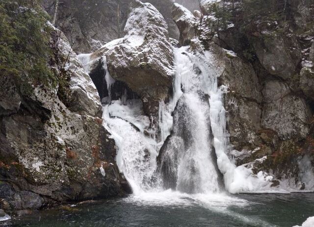 8 Amazing Waterfalls in Massachusetts