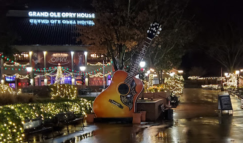Spend Your Evening At the Grand Ole Opry Show in Nashville