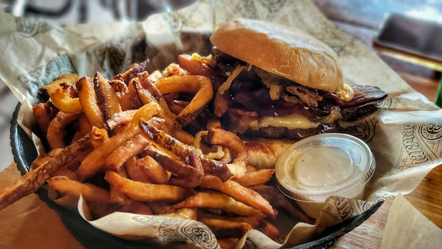 5 Must-Try Best Burgers in Nashville, TN